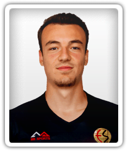 Onur Arý